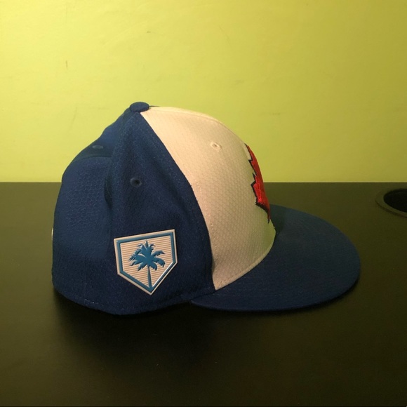 ⚾️ TORONTO BLUE JAYS NEW ERA MAPLE LEAF BLUE & WHITE 59FIFTY BASEBALL HAT ⚾️ - Picture 2 of 8
